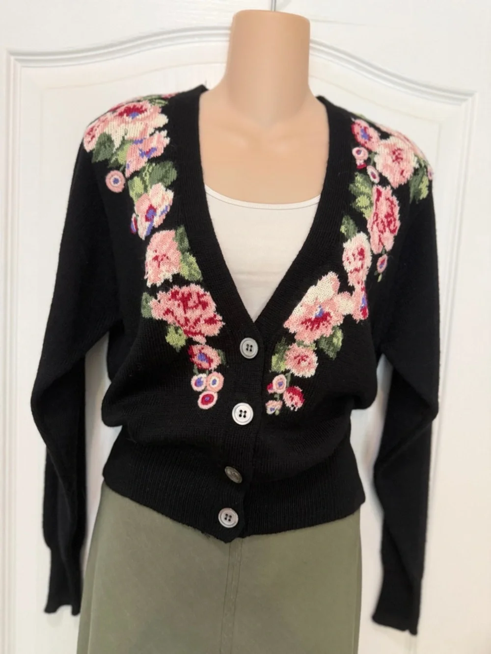 Vintage JH Collectibles Floral Embroidered Black Cardigan Sweater Cottagecore S